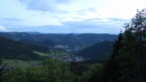 Dieses Bild zeigt eine Webcam-Aufnahme vom Achertal, aufgenommen am Donnerstag, den 14.05.2026 um 21:20 Uhr. Die Temperatur betrug 4.6°C.