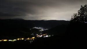 Dieses Bild zeigt eine Webcam-Aufnahme vom Achertal, aufgenommen am Donnerstag, den 11.06.2026 um 02:50 Uhr. Die Temperatur betrug 8.6°C.
