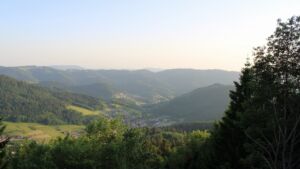Dieses Bild zeigt eine Webcam-Aufnahme vom Achertal, aufgenommen am Montag, den 25.05.2026 um 20:10 Uhr. Die Temperatur betrug 25.9°C.
