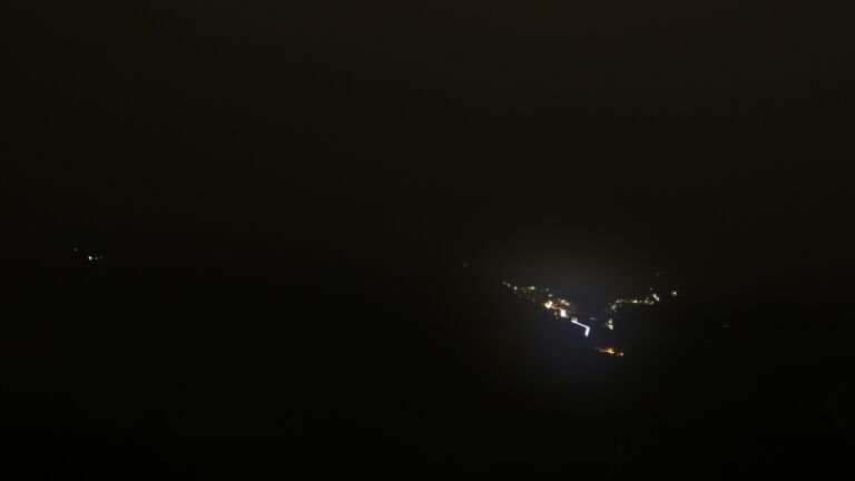 Dieses Bild zeigt eine Webcam-Aufnahme vom Achertal, aufgenommen am Samstag, den 02.08.2025 um 00:00 Uhr. Die Temperatur betrug 10.2°C.