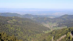 Dieses Bild zeigt eine Webcam-Aufnahme vom Achertal, aufgenommen am Montag, den 27.04.2026 um 08:40 Uhr. Die Temperatur betrug 15.8°C.