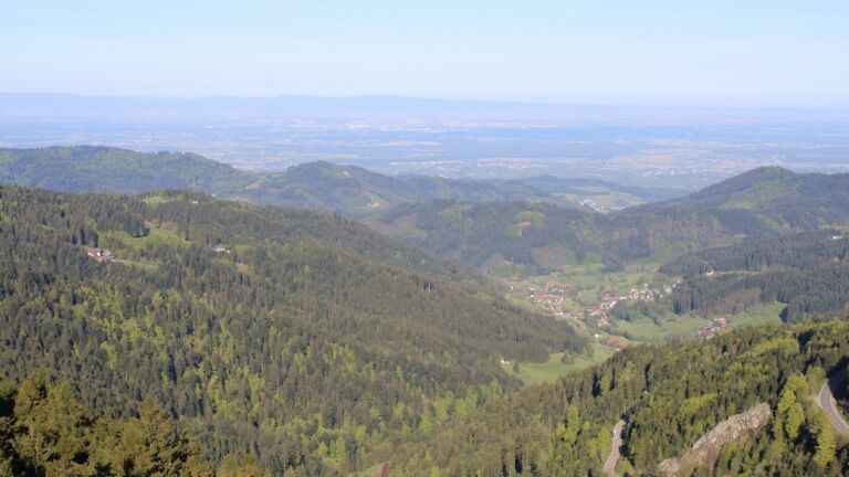 Dieses Bild zeigt eine Webcam-Aufnahme vom Achertal, aufgenommen am Montag, den 27.04.2026 um 08:40 Uhr. Die Temperatur betrug 15.8°C.