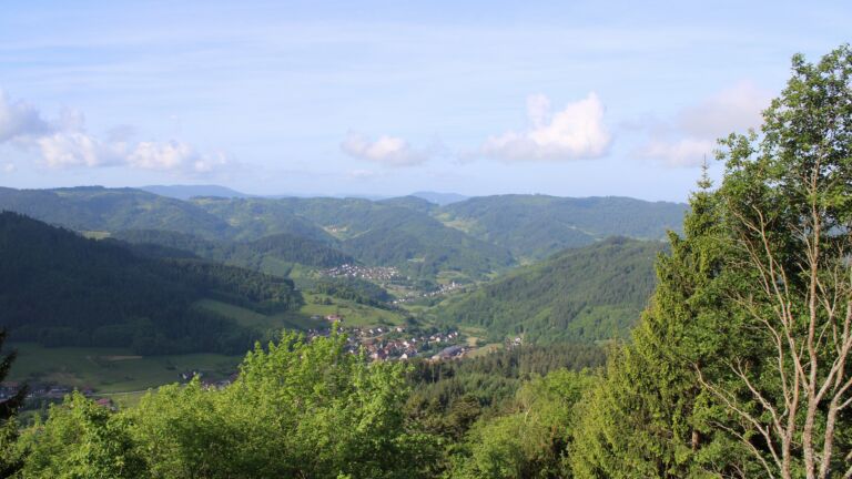 Dieses Bild zeigt eine Webcam-Aufnahme vom Achertal, aufgenommen am Donnerstag, den 21.05.2026 um 09:10 Uhr. Die Temperatur betrug 19°C.
