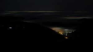 Dieses Bild zeigt eine Webcam-Aufnahme vom Achertal, aufgenommen am Dienstag, den 20.01.2026 um 01:00 Uhr. Die Temperatur betrug 8°C.