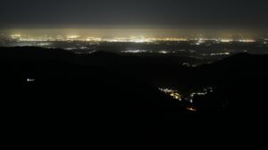 Dieses Bild zeigt eine Webcam-Aufnahme vom Achertal, aufgenommen am Dienstag, den 18.11.2025 um 03:00 Uhr. Die Temperatur betrug -3.6°C.