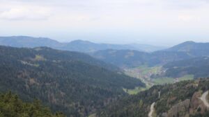 Dieses Bild zeigt eine Webcam-Aufnahme vom Achertal, aufgenommen am Mittwoch, den 15.04.2026 um 14:10 Uhr. Die Temperatur betrug 8.9°C.