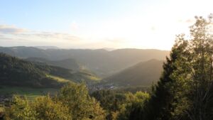 Dieses Bild zeigt eine Webcam-Aufnahme vom Achertal, aufgenommen am Samstag, den 10.10.2026 um 18:10 Uhr. Die Temperatur betrug 10.4°C.