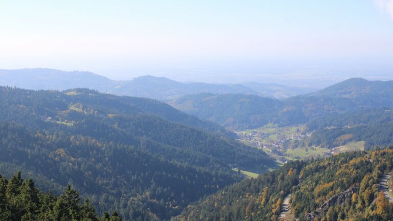 Dieses Bild zeigt eine Webcam-Aufnahme vom Achertal, aufgenommen am Samstag, den 11.10.2025 um 15:00 Uhr. Die Temperatur betrug 11.6°C.