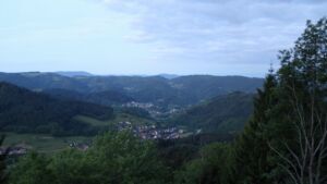 Dieses Bild zeigt eine Webcam-Aufnahme vom Achertal, aufgenommen am Sonntag, den 17.05.2026 um 05:20 Uhr. Die Temperatur betrug 5.6°C.