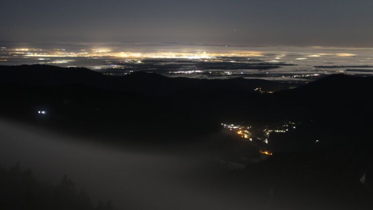 Dieses Bild zeigt eine Webcam-Aufnahme vom Achertal, aufgenommen am Mittwoch, den 25.02.2026 um 02:00 Uhr. Die Temperatur betrug 6.7°C.