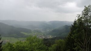 Dieses Bild zeigt eine Webcam-Aufnahme vom Achertal, aufgenommen am Mittwoch, den 13.05.2026 um 19:30 Uhr. Die Temperatur betrug 7.3°C.