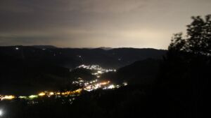 Dieses Bild zeigt eine Webcam-Aufnahme vom Achertal, aufgenommen am Mittwoch, den 07.10.2026 um 20:10 Uhr. Die Temperatur betrug 18.1°C.