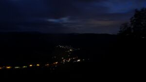 Dieses Bild zeigt eine Webcam-Aufnahme vom Achertal, aufgenommen am Mittwoch, den 03.06.2026 um 04:10 Uhr. Die Temperatur betrug 9.7°C.