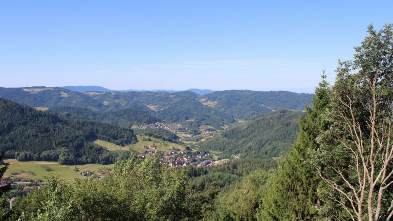Dieses Bild zeigt eine Webcam-Aufnahme vom Achertal, aufgenommen am Sonntag, den 12.07.2026 um 09:40 Uhr. Die Temperatur betrug 24.9°C.