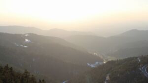 Dieses Bild zeigt eine Webcam-Aufnahme vom Achertal, aufgenommen am Donnerstag, den 02.04.2026 um 19:20 Uhr. Die Temperatur betrug 6°C.