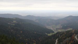 Dieses Bild zeigt eine Webcam-Aufnahme vom Achertal, aufgenommen am Samstag, den 01.11.2025 um 15:30 Uhr. Die Temperatur betrug 11.4°C.