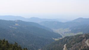 Dieses Bild zeigt eine Webcam-Aufnahme vom Achertal, aufgenommen am Dienstag, den 24.03.2026 um 14:20 Uhr. Die Temperatur betrug 8.7°C.