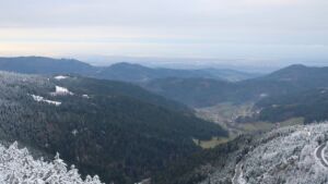 Dieses Bild zeigt eine Webcam-Aufnahme vom Achertal, aufgenommen am Donnerstag, den 27.11.2025 um 09:10 Uhr. Die Temperatur betrug -2.9°C.