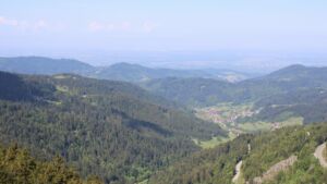 Dieses Bild zeigt eine Webcam-Aufnahme vom Achertal, aufgenommen am Samstag, den 09.05.2026 um 11:00 Uhr. Die Temperatur betrug 15.7°C.