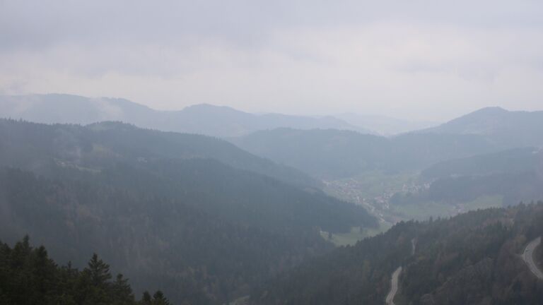 Dieses Bild zeigt eine Webcam-Aufnahme vom Achertal, aufgenommen am Dienstag, den 14.04.2026 um 15:20 Uhr. Die Temperatur betrug 4.1°C.