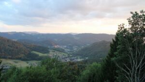 Dieses Bild zeigt eine Webcam-Aufnahme vom Achertal, aufgenommen am Mittwoch, den 05.08.2026 um 20:40 Uhr. Die Temperatur betrug 25.3°C.
