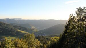 Dieses Bild zeigt eine Webcam-Aufnahme vom Achertal, aufgenommen am Freitag, den 25.09.2026 um 18:40 Uhr. Die Temperatur betrug 22.6°C.