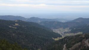 Dieses Bild zeigt eine Webcam-Aufnahme vom Achertal, aufgenommen am Freitag, den 19.12.2025 um 08:40 Uhr. Die Temperatur betrug 6.9°C.