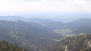 Dieses Bild zeigt eine Webcam-Aufnahme vom Achertal, aufgenommen am Sonntag, den 19.04.2026 um 17:20 Uhr. Die Temperatur betrug 8.6°C.