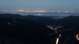 Dieses Bild zeigt eine Webcam-Aufnahme vom Achertal, aufgenommen am Dienstag, den 18.11.2025 um 06:50 Uhr. Die Temperatur betrug -3.4°C.