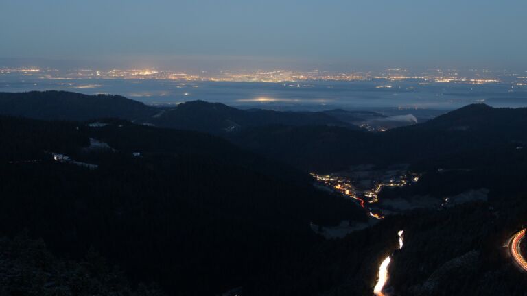 Dieses Bild zeigt eine Webcam-Aufnahme vom Achertal, aufgenommen am Dienstag, den 18.11.2025 um 06:50 Uhr. Die Temperatur betrug -3.4°C.