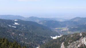 Dieses Bild zeigt eine Webcam-Aufnahme vom Achertal, aufgenommen am Donnerstag, den 02.04.2026 um 13:20 Uhr. Die Temperatur betrug 6.1°C.