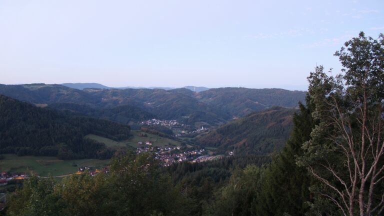 Dieses Bild zeigt eine Webcam-Aufnahme vom Achertal, aufgenommen am Dienstag, den 15.09.2026 um 06:40 Uhr. Die Temperatur betrug 17.6°C.