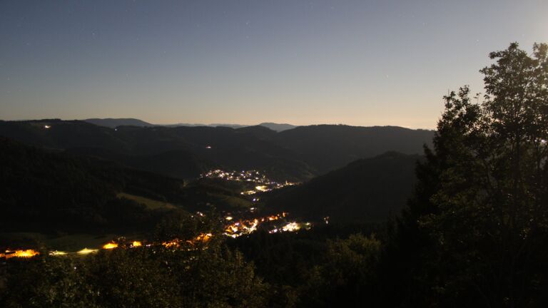 Dieses Bild zeigt eine Webcam-Aufnahme vom Achertal, aufgenommen am Samstag, den 26.09.2026 um 05:50 Uhr. Die Temperatur betrug 16°C.