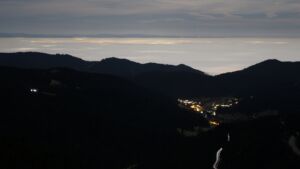 Dieses Bild zeigt eine Webcam-Aufnahme vom Achertal, aufgenommen am Donnerstag, den 26.02.2026 um 01:00 Uhr. Die Temperatur betrug 10.3°C.