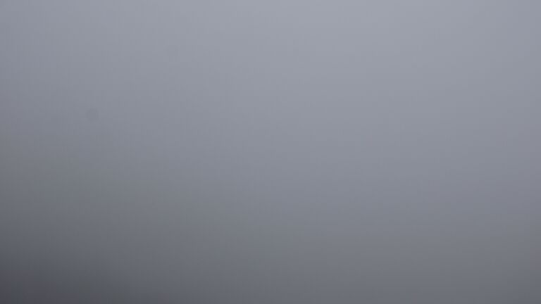 Dieses Bild zeigt eine Webcam-Aufnahme vom Achertal, aufgenommen am Montag, den 27.10.2025 um 11:00 Uhr. Die Temperatur betrug 2.4°C.