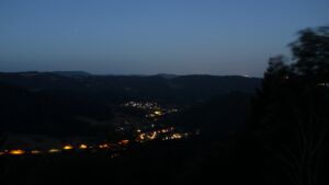 Dieses Bild zeigt eine Webcam-Aufnahme vom Achertal, aufgenommen am Freitag, den 07.08.2026 um 05:10 Uhr. Die Temperatur betrug 16°C.
