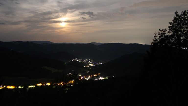 Dieses Bild zeigt eine Webcam-Aufnahme vom Achertal, aufgenommen am Montag, den 29.06.2026 um 03:00 Uhr. Die Temperatur betrug 23.9°C.