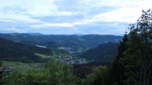 Dieses Bild zeigt eine Webcam-Aufnahme vom Achertal, aufgenommen am Donnerstag, den 14.05.2026 um 21:10 Uhr. Die Temperatur betrug 4.6°C.