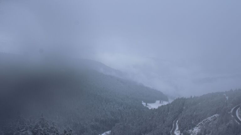 Dieses Bild zeigt eine Webcam-Aufnahme vom Achertal, aufgenommen am Freitag, den 21.11.2025 um 09:40 Uhr. Die Temperatur betrug -4.6°C.