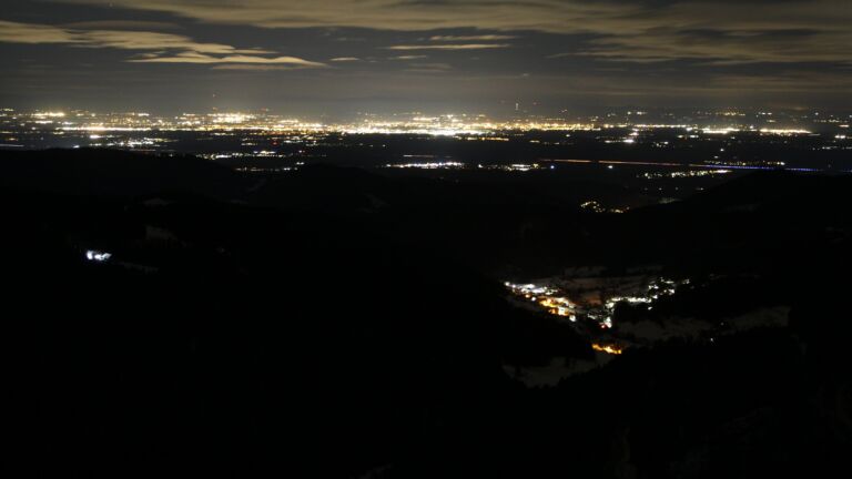 Dieses Bild zeigt eine Webcam-Aufnahme vom Achertal, aufgenommen am Dienstag, den 13.01.2026 um 03:00 Uhr. Die Temperatur betrug 4.1°C.