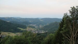 Dieses Bild zeigt eine Webcam-Aufnahme vom Achertal, aufgenommen am Montag, den 10.08.2026 um 06:20 Uhr. Die Temperatur betrug 22.7°C.