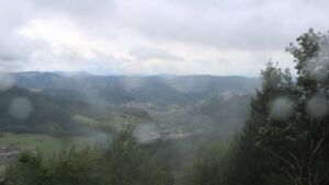 Dieses Bild zeigt eine Webcam-Aufnahme vom Achertal, aufgenommen am Mittwoch, den 09.09.2026 um 10:50 Uhr. Die Temperatur betrug 10.8°C.