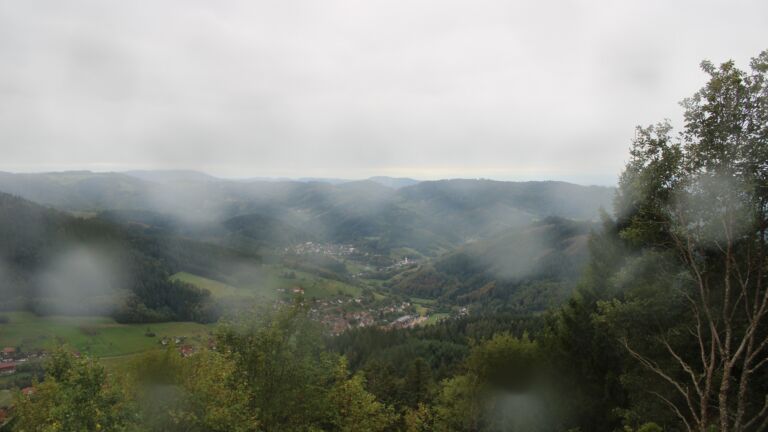 Dieses Bild zeigt eine Webcam-Aufnahme vom Achertal, aufgenommen am Freitag, den 09.10.2026 um 17:00 Uhr. Die Temperatur betrug 7.8°C.