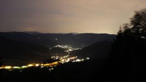 Dieses Bild zeigt eine Webcam-Aufnahme vom Achertal, aufgenommen am Dienstag, den 14.07.2026 um 23:10 Uhr. Die Temperatur betrug 23°C.
