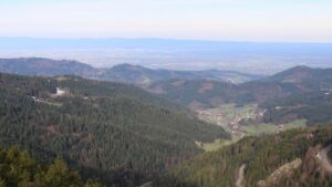 Dieses Bild zeigt eine Webcam-Aufnahme vom Achertal, aufgenommen am Sonntag, den 05.04.2026 um 08:40 Uhr. Die Temperatur betrug 10.1°C.