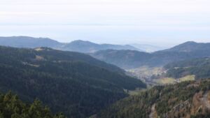 Dieses Bild zeigt eine Webcam-Aufnahme vom Achertal, aufgenommen am Samstag, den 20.12.2025 um 13:50 Uhr. Die Temperatur betrug 10.1°C.