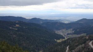 Dieses Bild zeigt eine Webcam-Aufnahme vom Achertal, aufgenommen am Montag, den 23.02.2026 um 17:10 Uhr. Die Temperatur betrug 4.3°C.