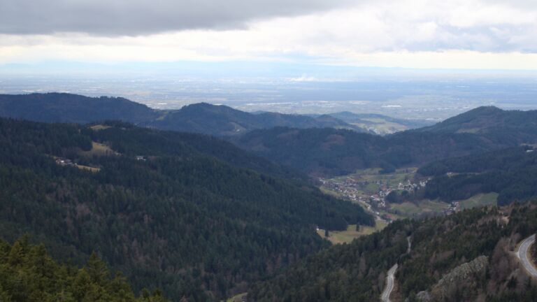 Dieses Bild zeigt eine Webcam-Aufnahme vom Achertal, aufgenommen am Montag, den 23.02.2026 um 17:10 Uhr. Die Temperatur betrug 4.3°C.