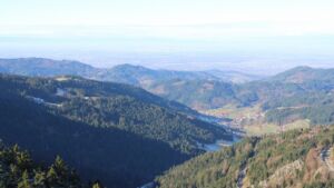 Dieses Bild zeigt eine Webcam-Aufnahme vom Achertal, aufgenommen am Mittwoch, den 19.11.2025 um 10:50 Uhr. Die Temperatur betrug -0.6°C.