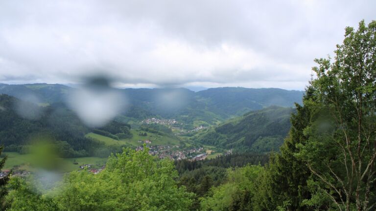Dieses Bild zeigt eine Webcam-Aufnahme vom Achertal, aufgenommen am Donnerstag, den 14.05.2026 um 09:10 Uhr. Die Temperatur betrug 4.4°C.